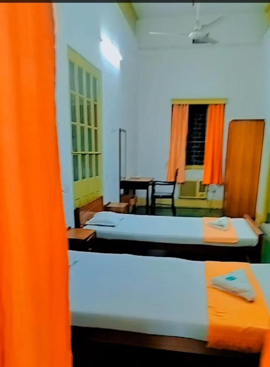 Hotel Ywca Gallway *