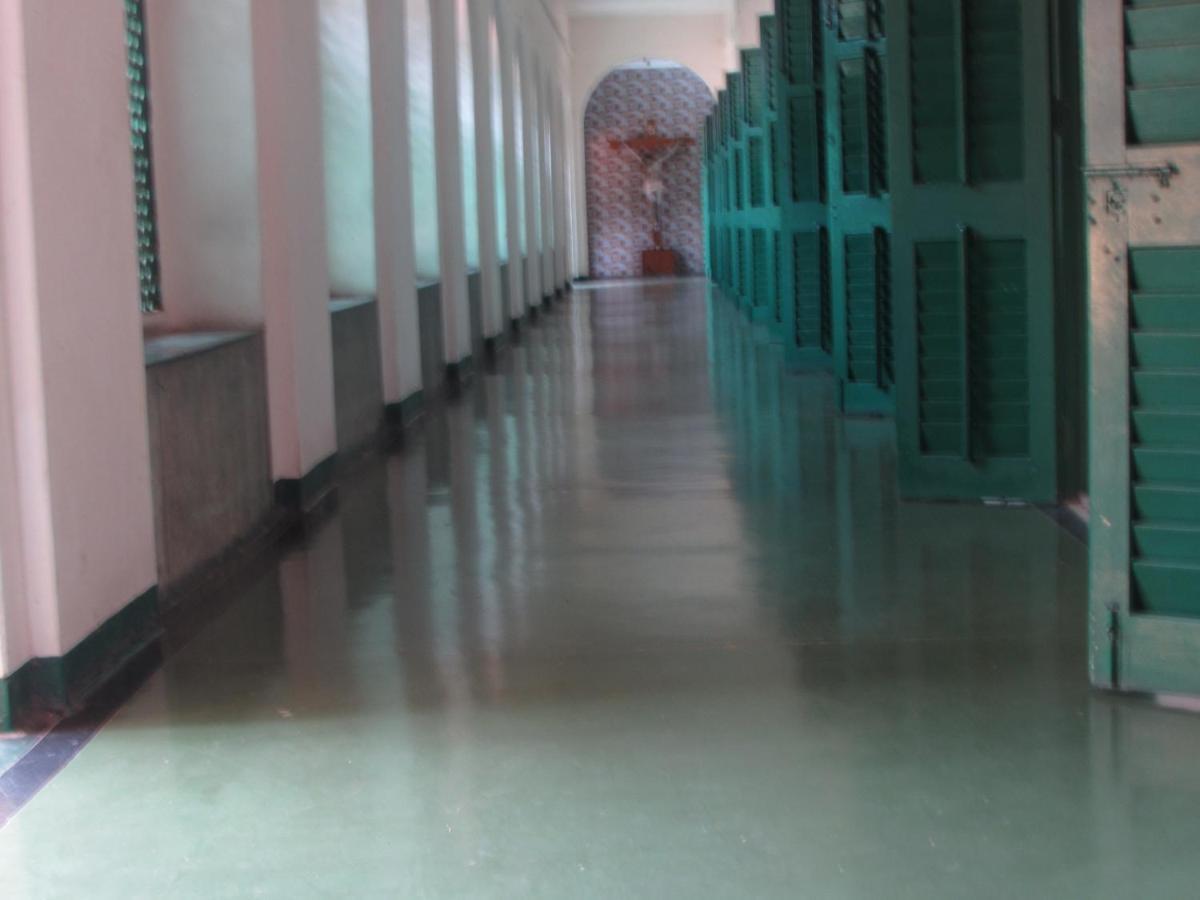 Ywca Gallway *